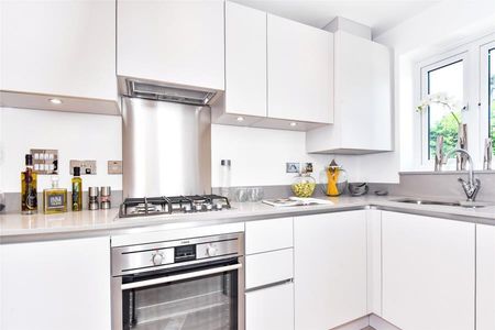 3 bedroom terraced house to rent - Photo 3