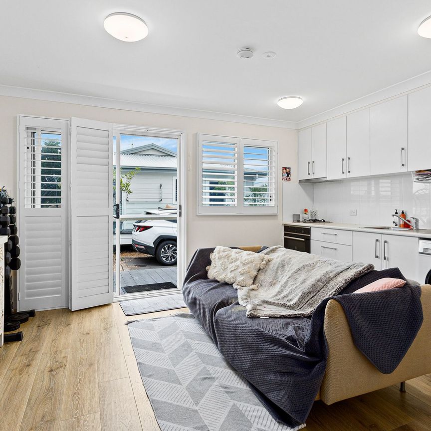 Effortless Living&comma; Opposite Kurnell Beach - Photo 1