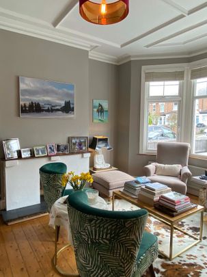 3 Bed Semi-Detached House, Grantham Road, W4 - Photo 1