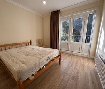 3 bedroom apartment to rent - Photo 4