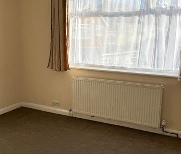 4 bedroom terraced house to rent - Photo 3