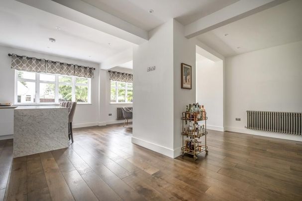 5 bedroom detached house to rent - Photo 1