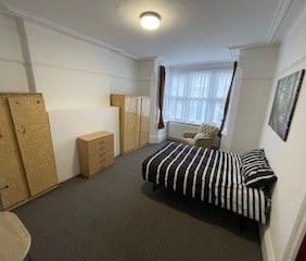 Room in a Shared House, Sidney Avenue, N13 - Photo 6