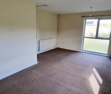 2 bedroom house of multiple occupation to rent - Photo 1