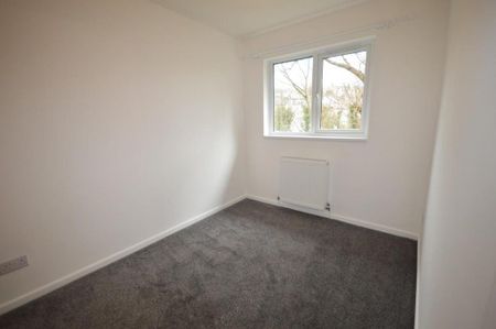 2 bedroom end of terrace house to rent - Photo 3