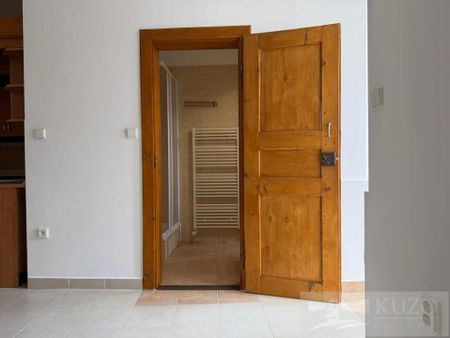 Pronájem bytu 2+kk 50 m2 - Fotografie 5