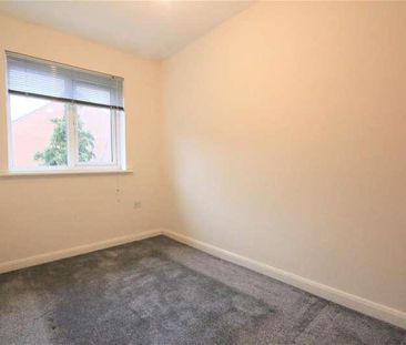 Stowe Drive, Rugby, Warwickshire, CV22 - Photo 4