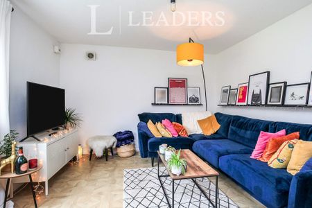 2 bedroom apartment to rent Sutton Close, Beckenham, BR3 - Photo 2