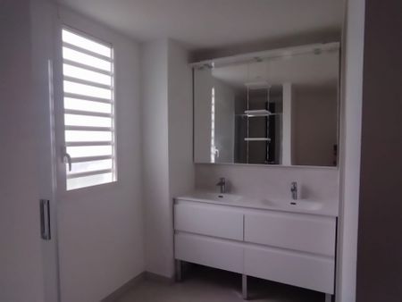 A louerT4 à Fort-De-France - Photo 5