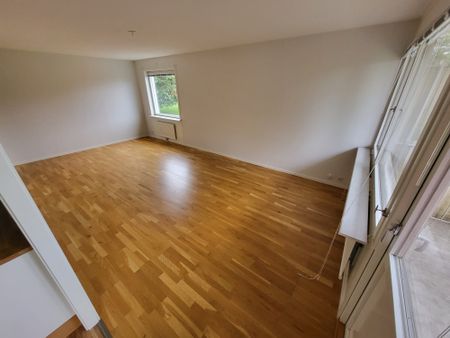 Karlslättsv 9 A - Foto 2