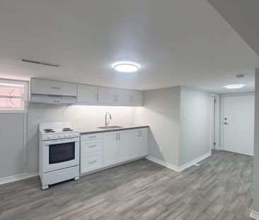 For Lease - 238 Strathmore Boulevard Unit# Lower, Toronto, Ontario - Photo 5