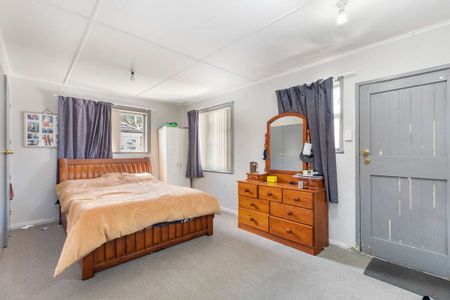 MANUREWA, 4 BEDROOMS - Photo 3
