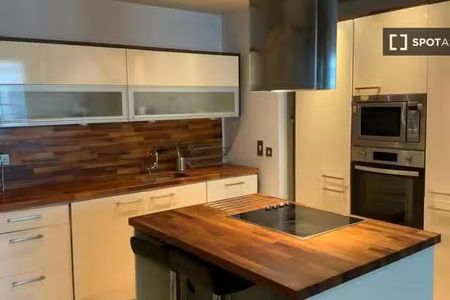 2-bedroom apartment for rent in Sandyford, Dublin - Photo 4