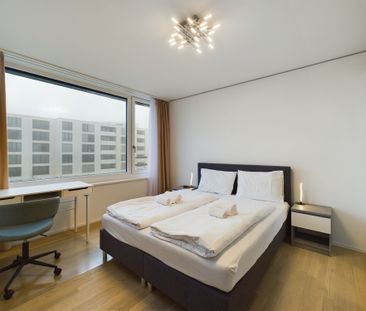 Moderne 5.5-Zimmer Wohnung in Neuhausen - möbliert - Photo 4