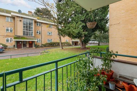 3 bedroom apartment to rent - Photo 2