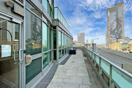 For Lease - 18 Yonge Street Unit# 1701, Toronto, Ontario - Photo 4