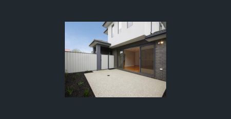 Contemporary Townhouse Living in a Premium Manifold Heights Location - Photo 5