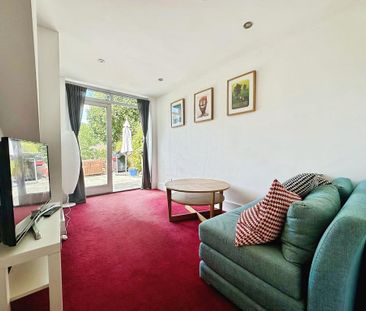 3 bedroom terraced house to rent - Photo 6