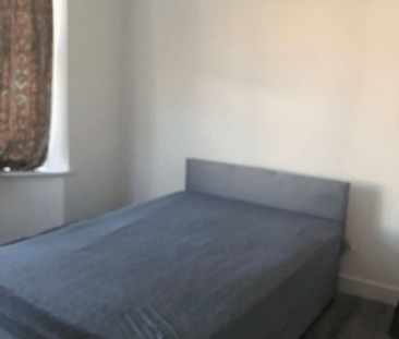 Lady Margaret Road, Southall, UB1 - Photo 4