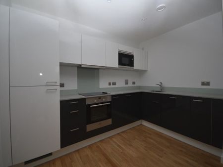 Room in a Shared Flat, Station House, SE8 - Photo 3