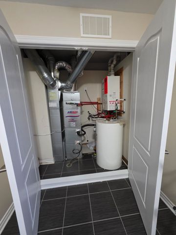 For Lease - 2441 GREENWICH Drive Unit# 96, Oakville, Ontario - Photo 2