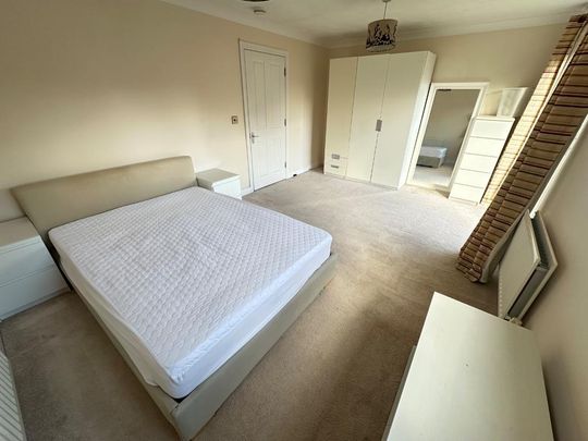 5 bedroom townhouse to rent - Photo 1