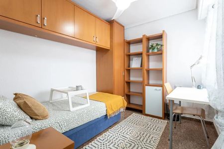 Carrer del Beat Joan Grande, Valencia, Valencian Community 46011 - Photo 2