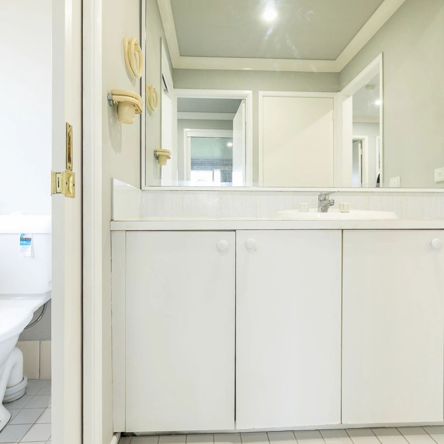 Family Home With Pool In Convenient Location! - Photo 1