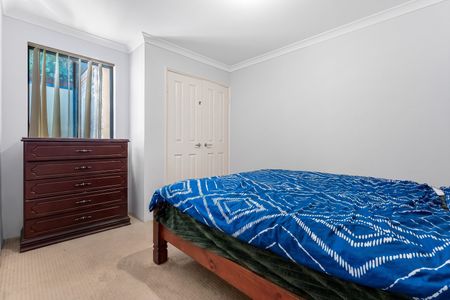 Low-Maintenance 3-Bedroom Villa in Convenient Location - Photo 3