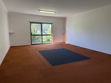 Three Bedroom House in the Perfect Location - Photo 5