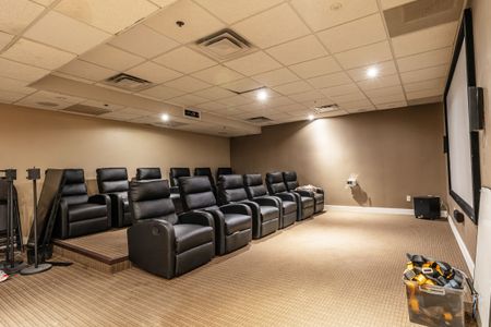 798 Richmond Street West - Photo 2