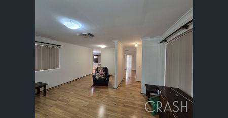 4x1 House in Eden Hill with Dual Driveway & Heaps of Parking - Photo 2