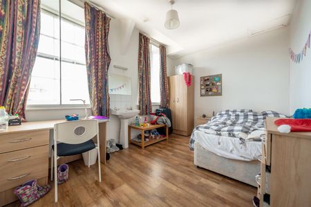 4 bed apartment to rent in Clayton Street West, City Centre, NE1 - Photo 5