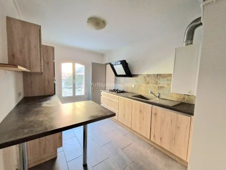 Location Appartement 4 pièces 106 m2 à Draguignan - Photo 2