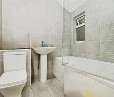 Margaret Street, Pontygwaith, FERNDALE - Photo 1