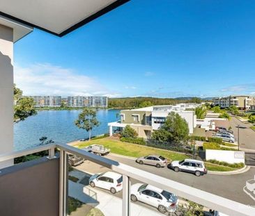 2 Bedroom at the Highly Sought After Varsity Waters Apartments! - Photo 4