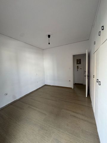 Διαμέρισμα για ενοικίαση Πόρτο Ράφτη (Μαρκόπουλο) - Photo 2