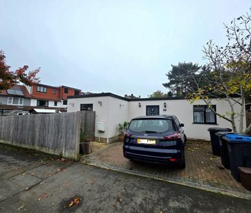 2 bedroom bungalow to rent - Photo 2