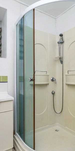 Comfort, Convenience & Space in the Heart of Kirwan! - Photo 1