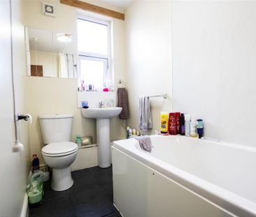 6 bedroom house to rent - Photo 3