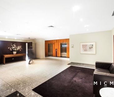 116/99 Whiteman Street - Photo 5