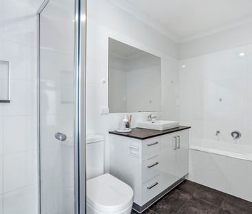 Register to Inspect // Modern 2-Level Townhouse in Prime Maidstone ... - Photo 3