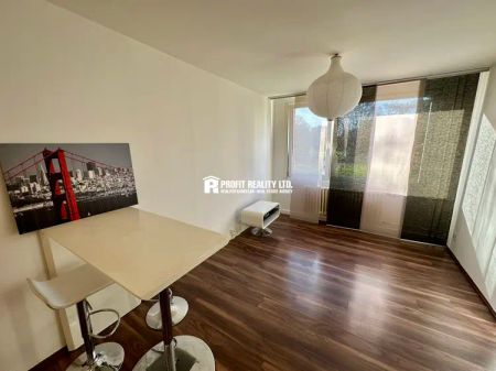 Pronájem bytu 2+kk 38 m - Fotografie 5