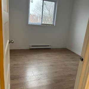 Grand 5 1/2 2e étage - Photo 2