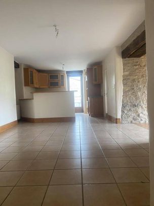 Location maison en pierres 4 pièces 119 m² à Villefranche-de-Rouergue (12200) - Photo 1