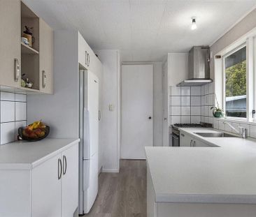 Family home with Sleepout - Photo 5