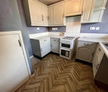 3 bedroom maisonette to rent - Photo 4