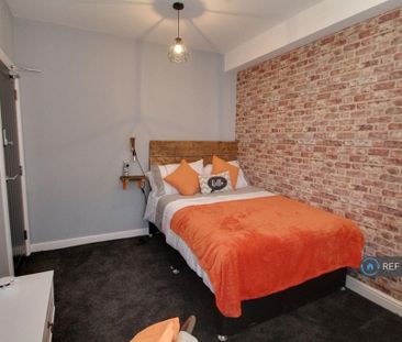 1 bedroom in a house share to rent - Photo 2