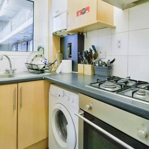 3 bedroom flat to rent - Photo 1