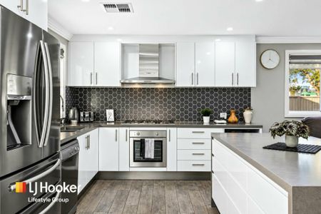 13 Thirlmere Way, Tahmoor - Photo 4